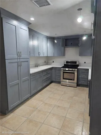 $2,500 | 21181 Balsa Street, Apple Valley, CA 92308