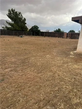 $2,500 | 21181 Balsa Street, Apple Valley, CA 92308