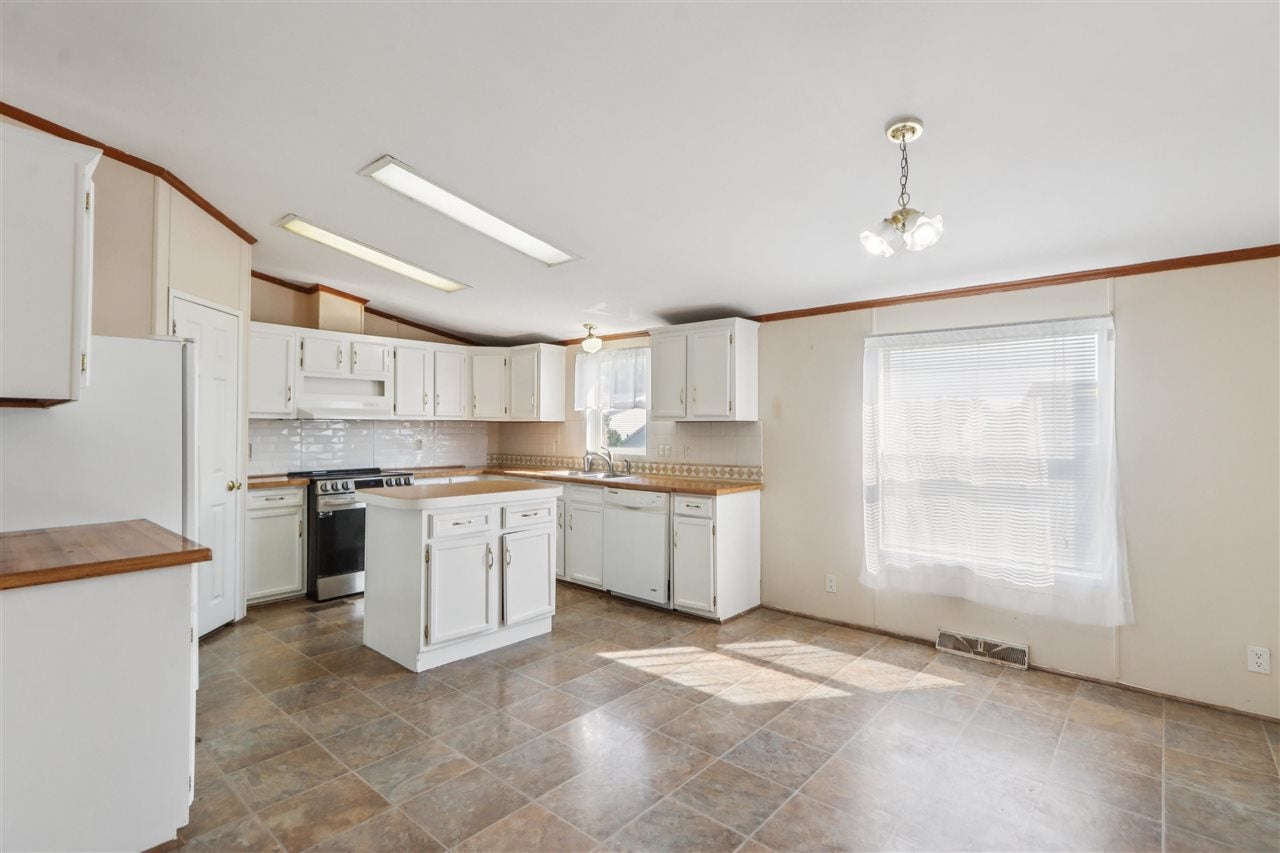 718 Bay Ridge Drive Iowa City, IA 52246 - Photo 7 of 23 Gallery Image 7