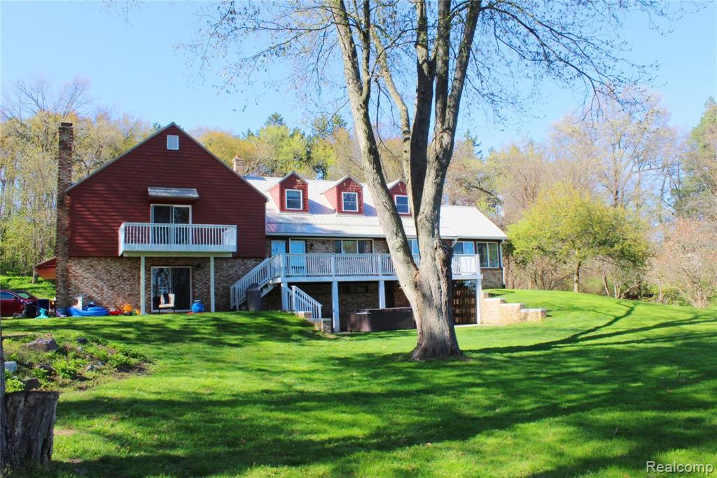9170 Bennett Lake Road Fenton, MI 48430 - Photo 3 of 79