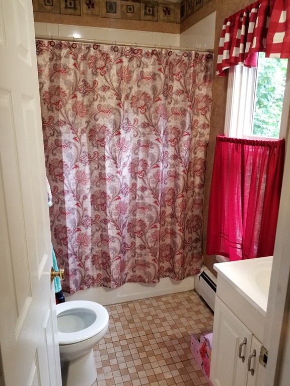 376 High Street Clinton, MA 01510 - Photo 7 of 11 Gallery Image 7