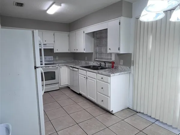 $1,700 | 1516 South Boundary Street, DeLand, FL 32720