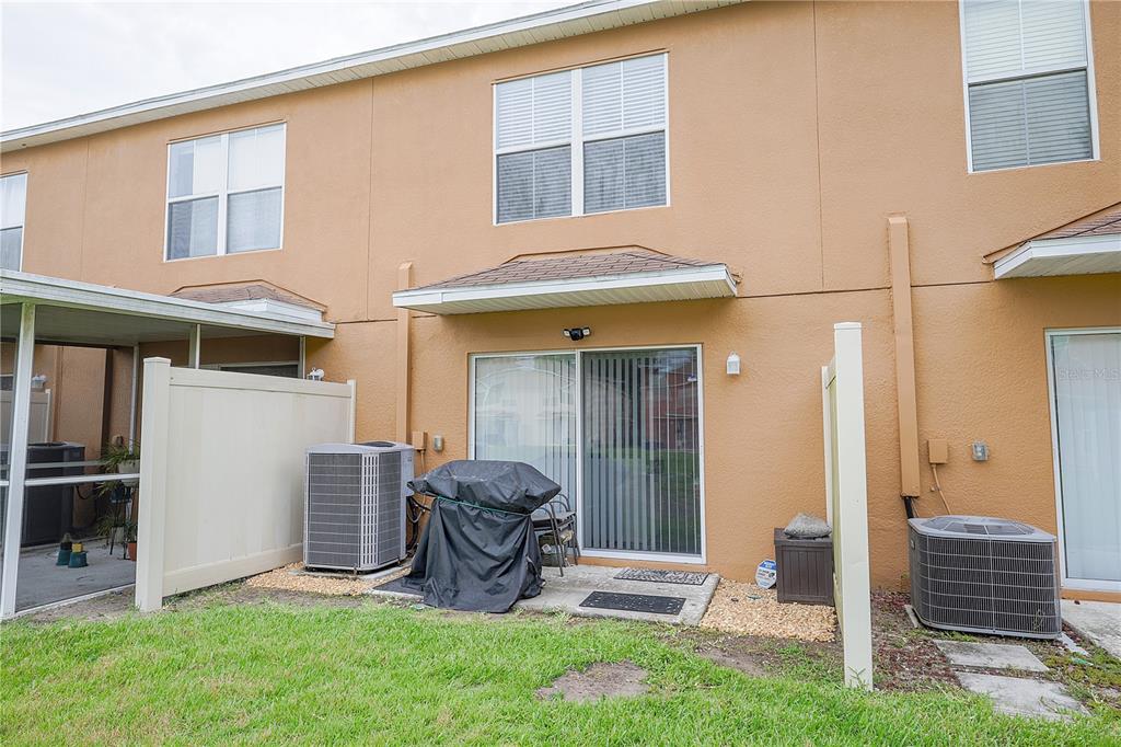 6925 Marble Fawn Place Riverview, FL 33578 - Photo 21 of 21 a front view of a house with garden