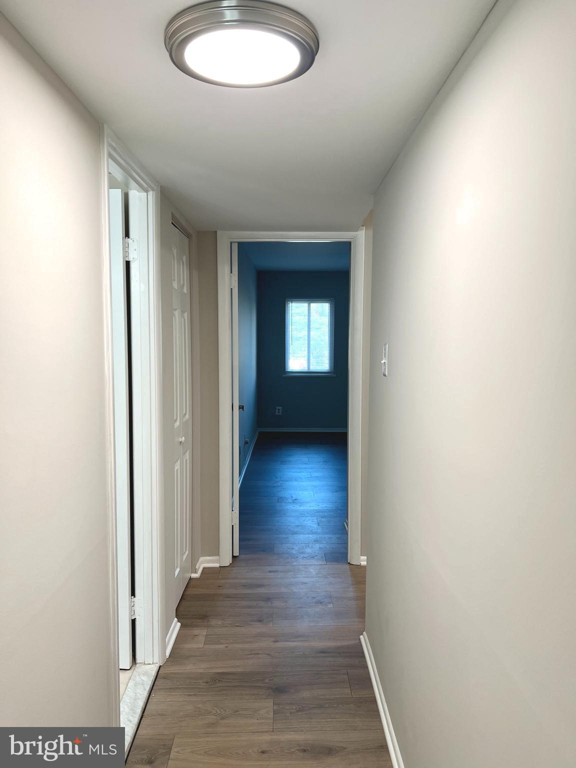 5083 7th Road South, Unit T2 Arlington, VA 22204 - Photo 19 of 36 Hallway to bedroom
