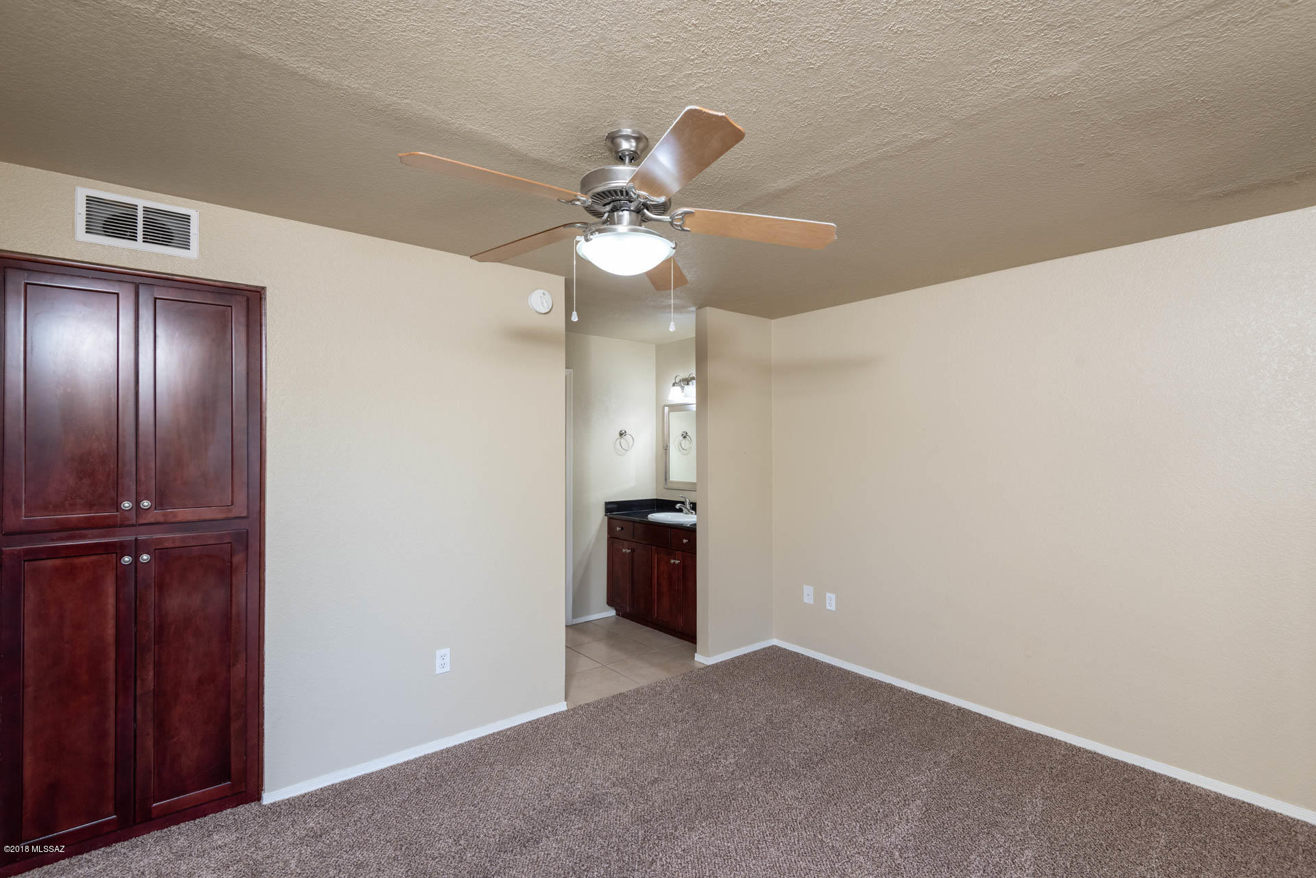 7255 East Snyder Road, Unit 8205 Tucson, AZ 85750 - Photo 8 of 23 a view of an empty room