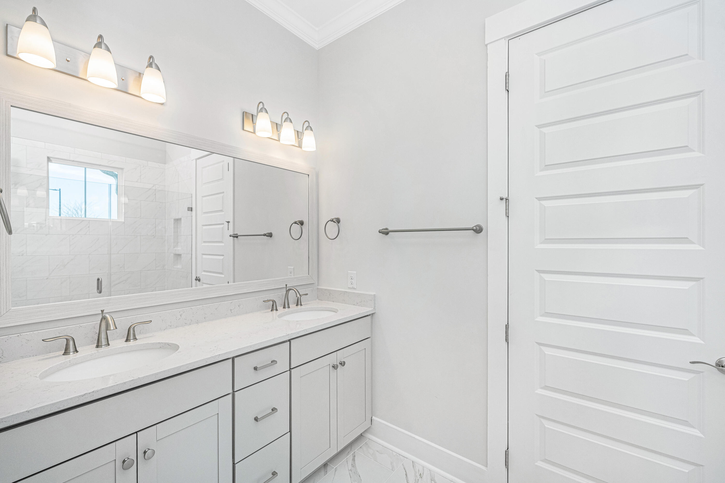 3506 Habenaria Road Mount Pleasant, SC 29466 - Photo 20 of 29 Primary bathroom