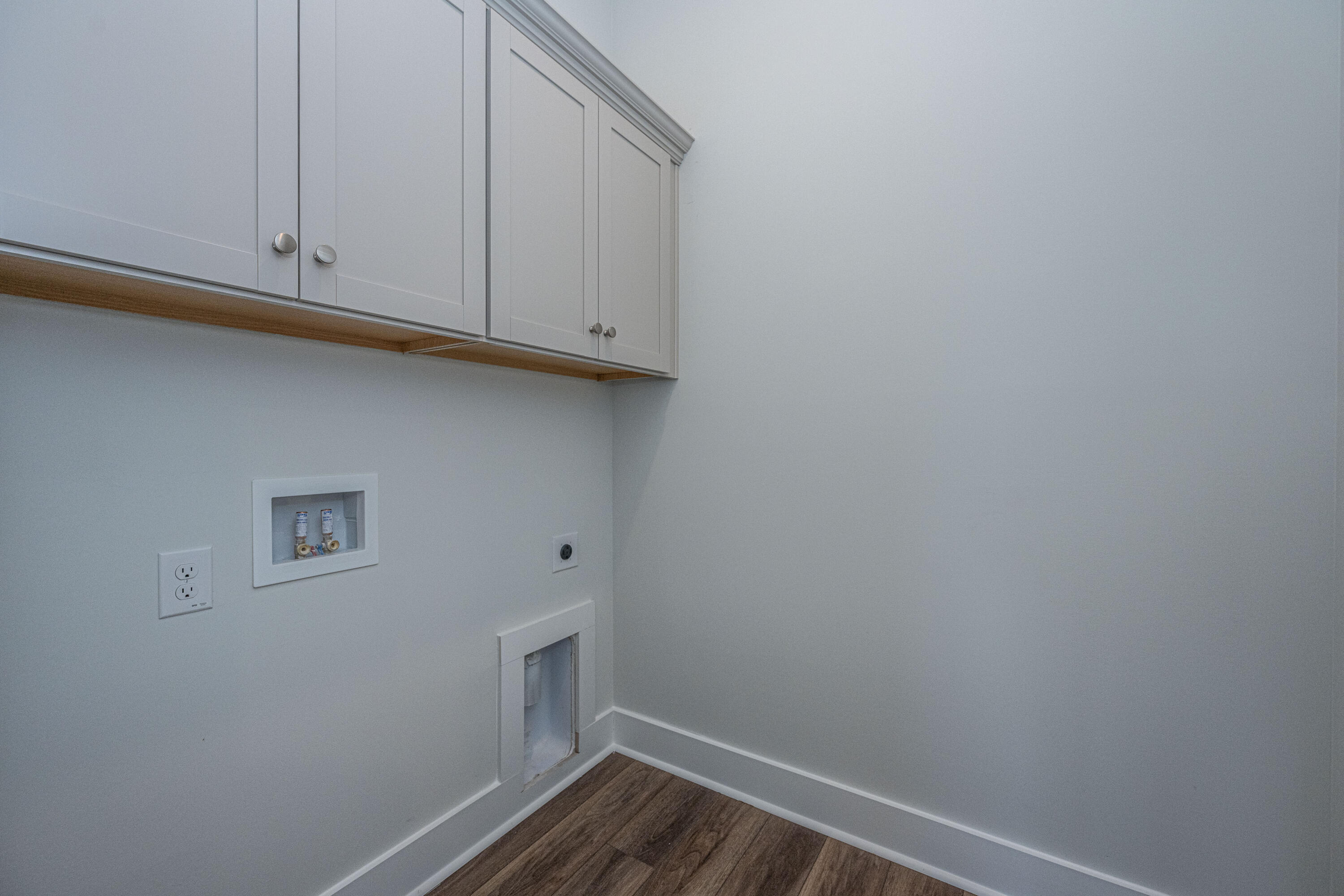 3506 Habenaria Road Mount Pleasant, SC 29466 - Photo 25 of 29 Laundry room
