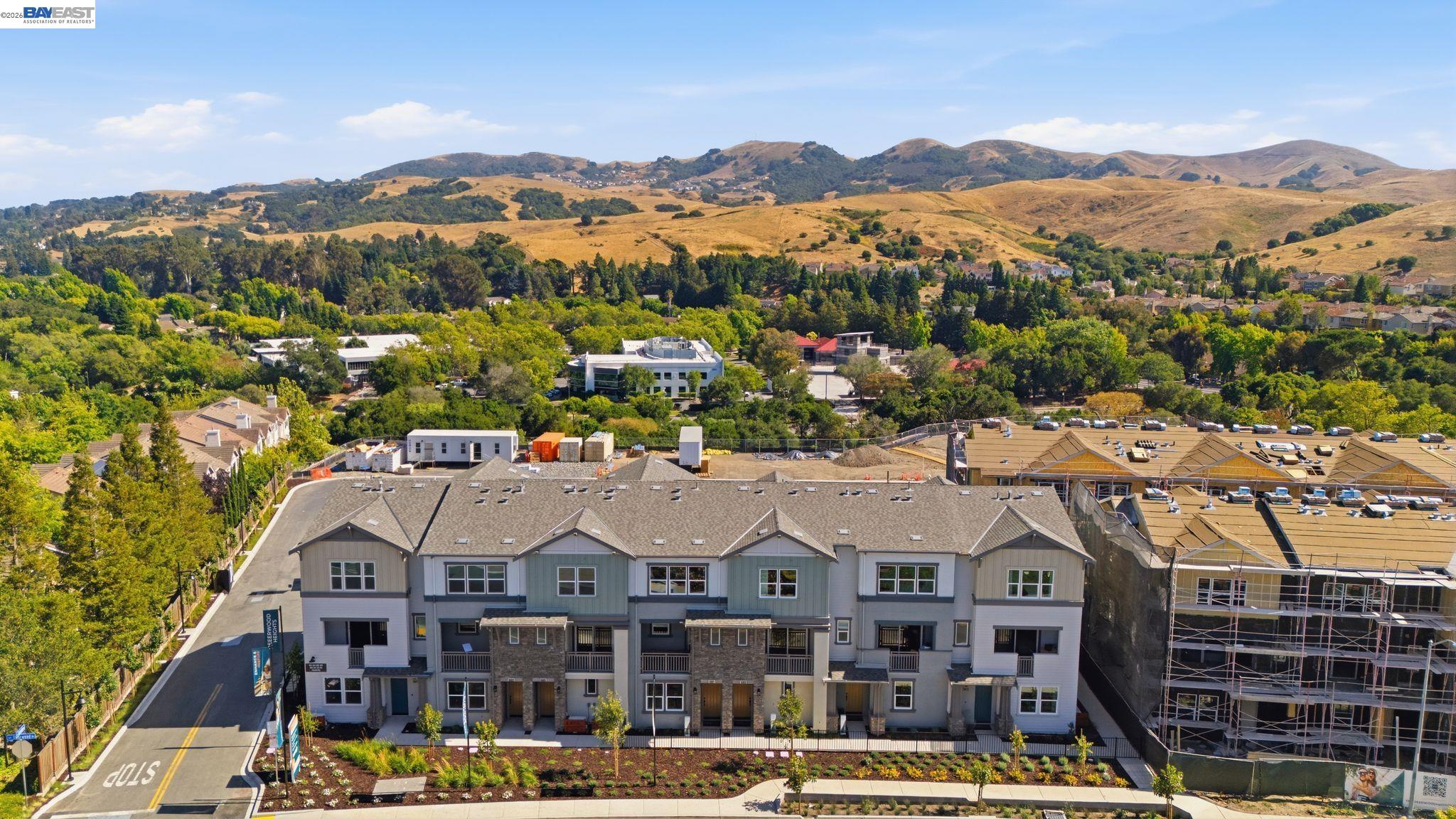 2009 Cascade Way San Ramon, CA 94583 - Photo 3 of 5 Gallery Image 3