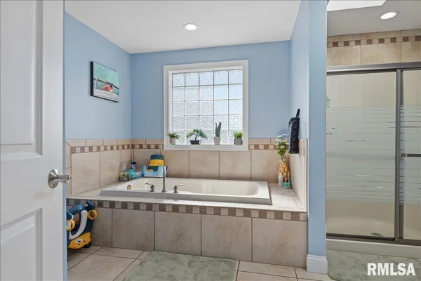 $545,900 | 2505 Centennial Drive, Springfield, IL 62711
