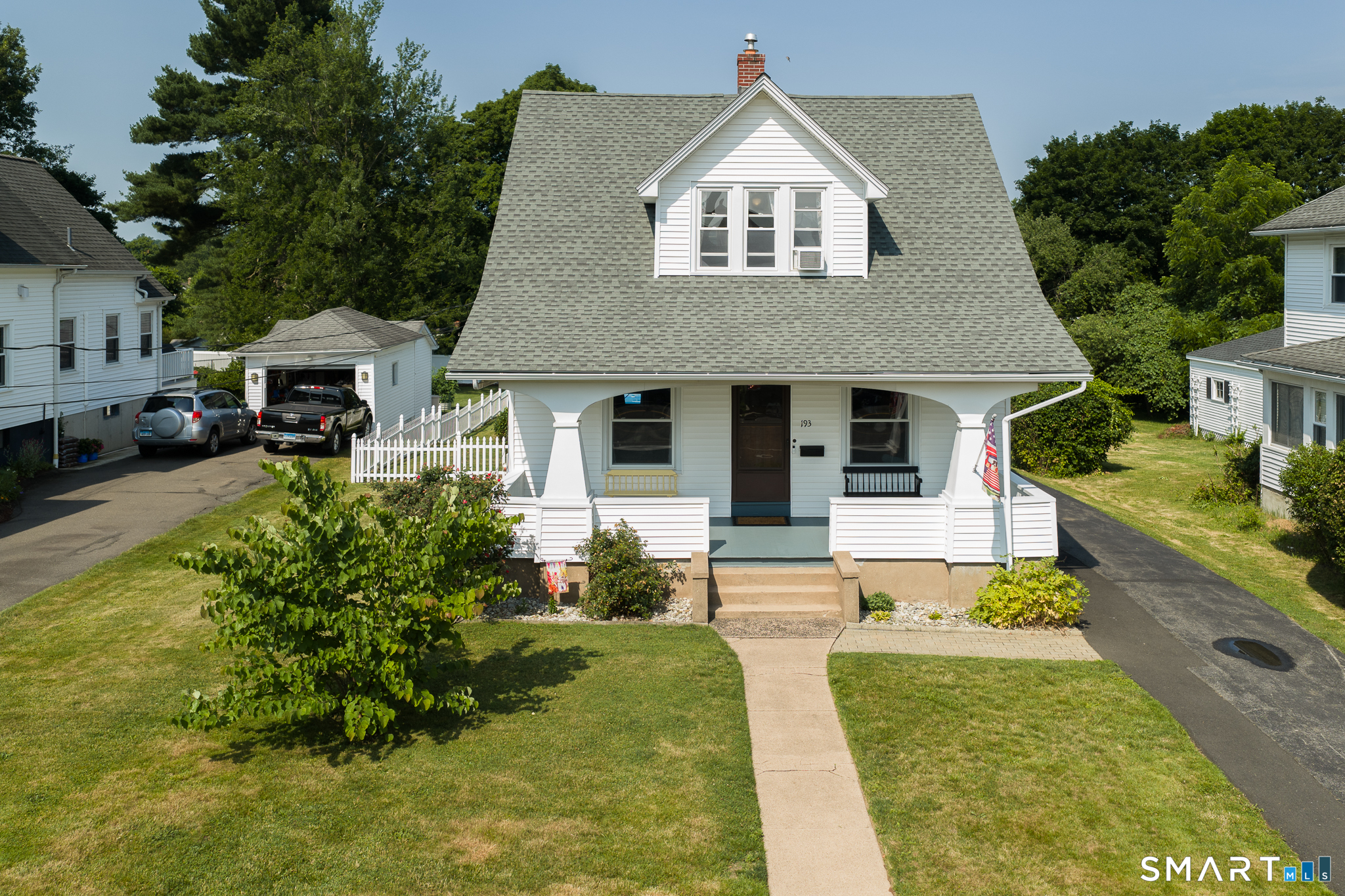 193 Ridge Road Middletown, CT 06457 - Photo 2 of 39