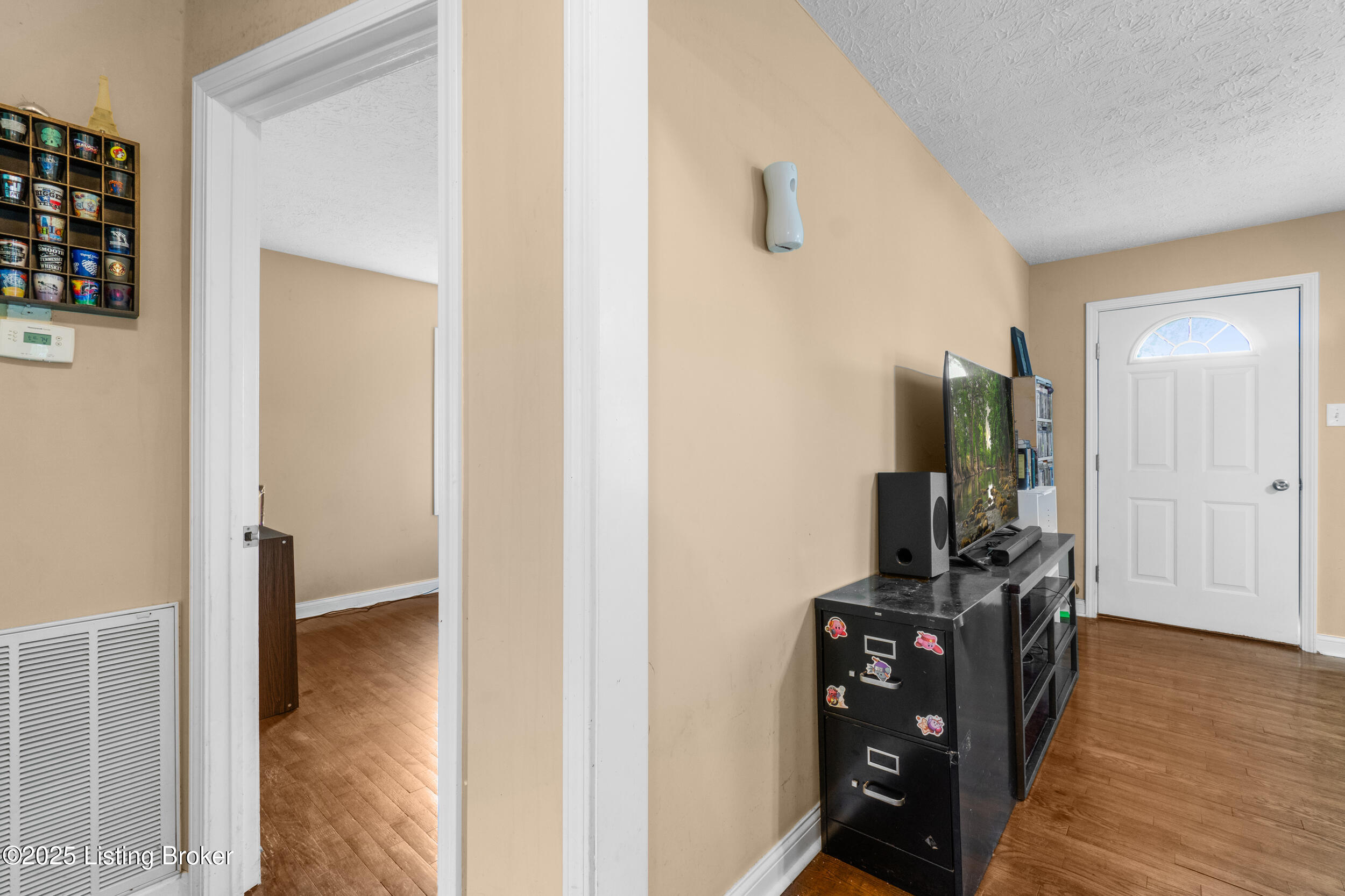 1255 Holy Cross Road Loretto, KY 40037 - Photo 15 of 28 DSC03725