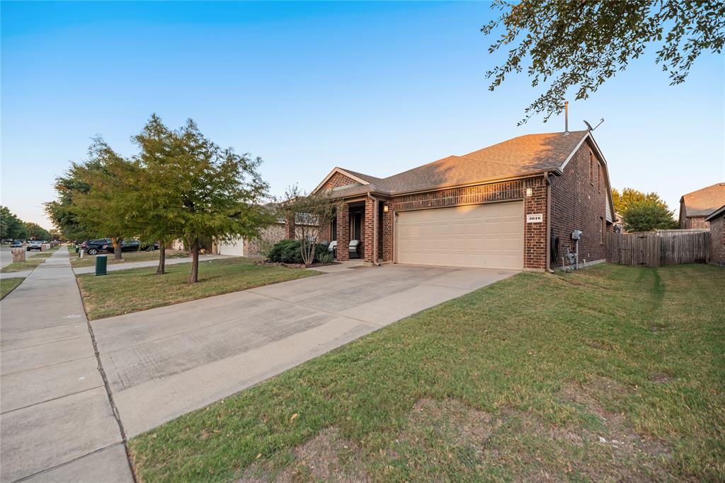 3616 Spring Run Lane Melissa, TX 75454 - Photo 4 of 23 a view of a house with a yard