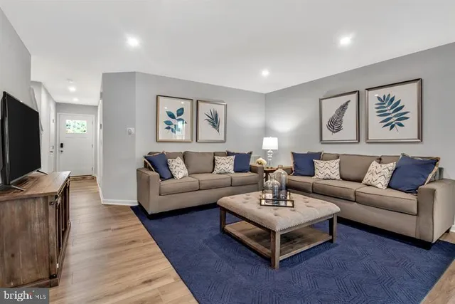 $299,990 | 29 Debra Lane, Unit 61B, Carlisle, PA 17013