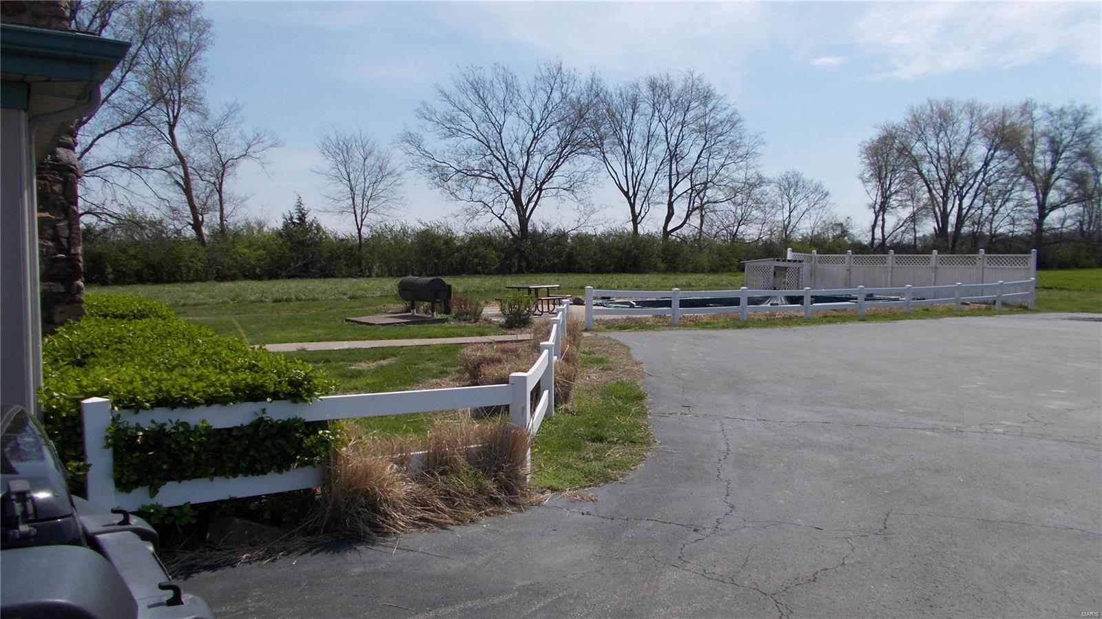 11576 Wilson Road Sparta, IL 62286 - Photo 7 of 24