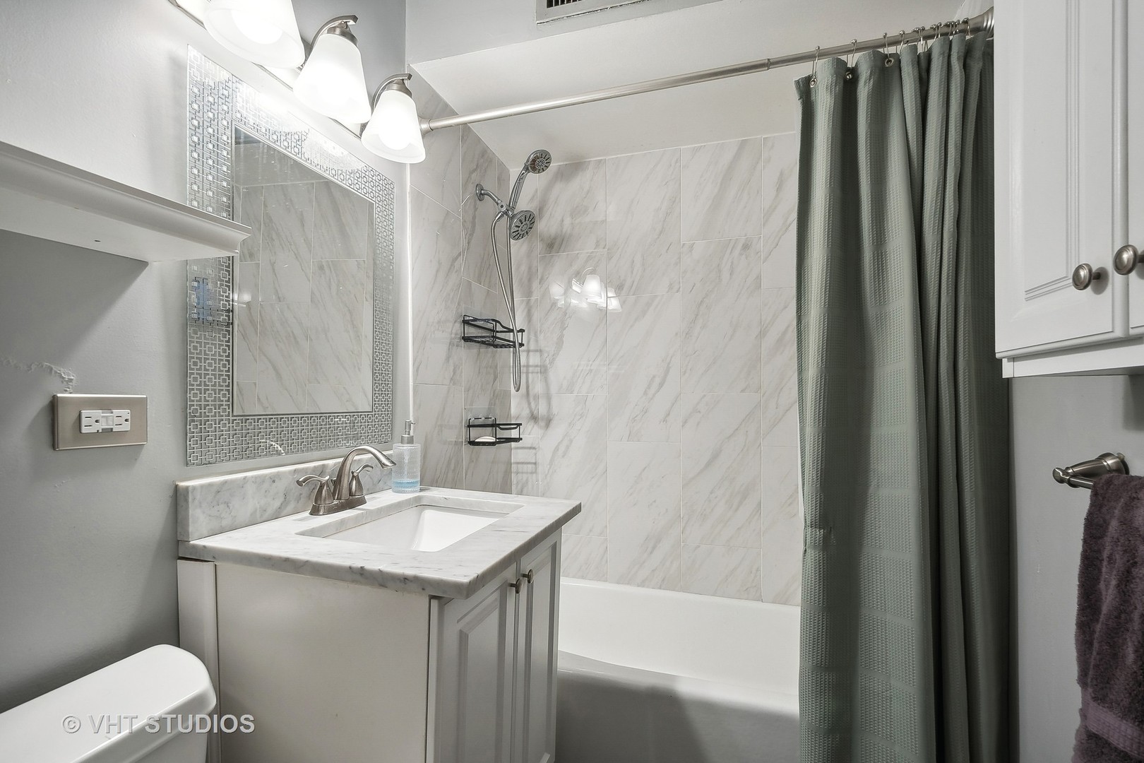 1567 Ridge Avenue, Unit 405 Evanston, IL 60201 - Photo 12 of 17 Gallery Image 12
