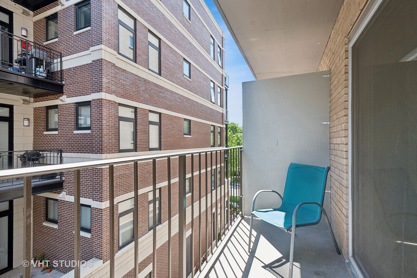 1567 Ridge Avenue, Unit 405 Evanston, IL 60201 - Photo 14 of 17 Gallery Image 14