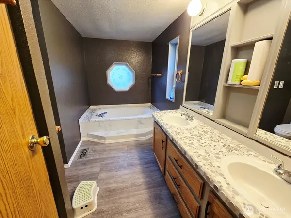 $360,000 | 140 Southeast Fuchsia Avenue, Shelton, WA 98584