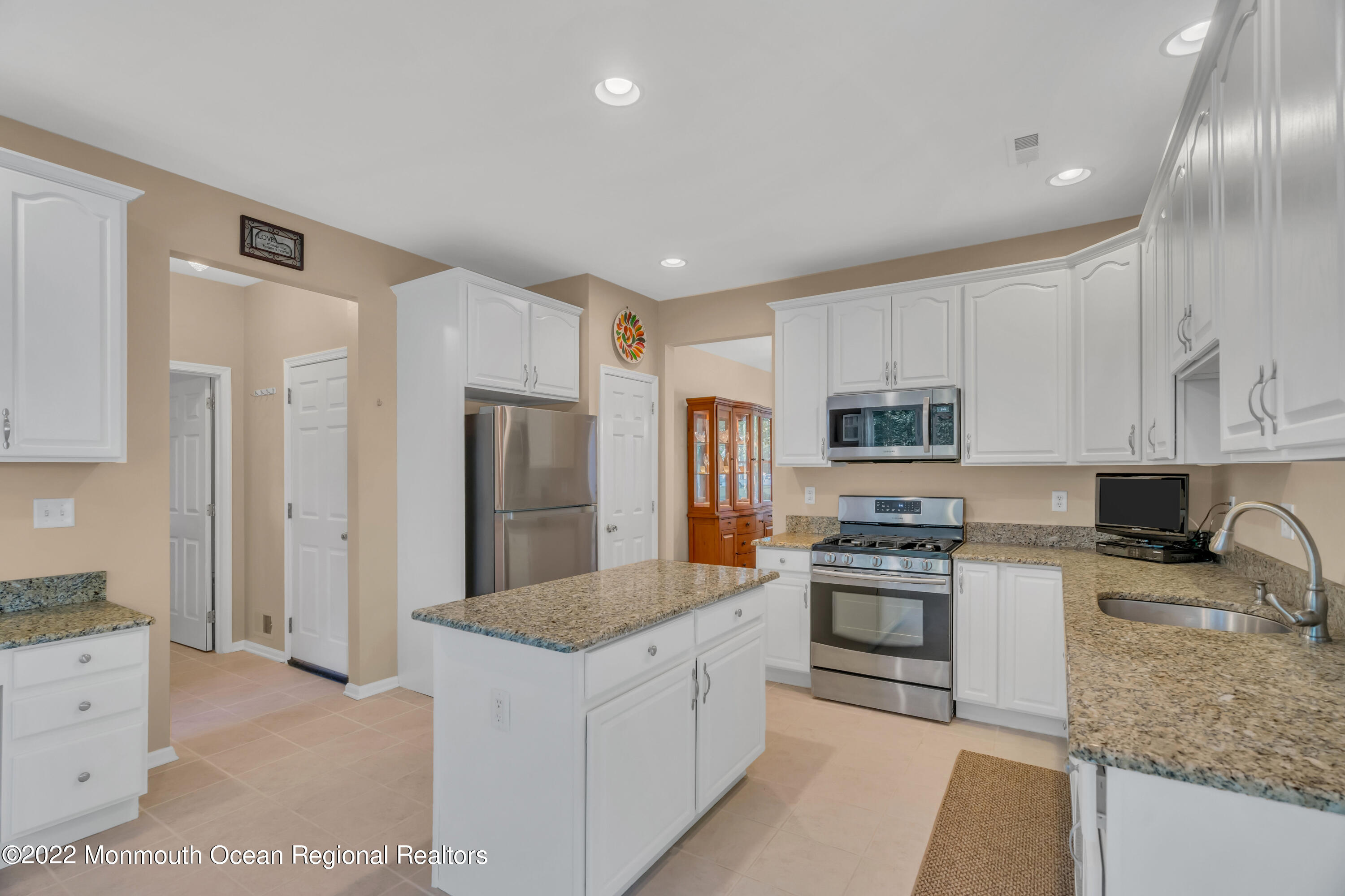 165 Thompson Bridge Road Jackson, NJ 08527 - Photo 17 of 95 032_dsc02023