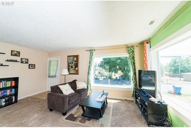 731 Northwest Greeley Street Camas, WA 98607 - Photo 4 of 12 Gallery Image 4