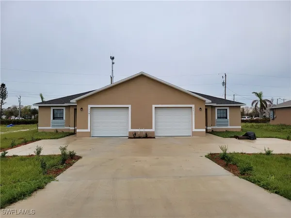 a house view with a outdoor space