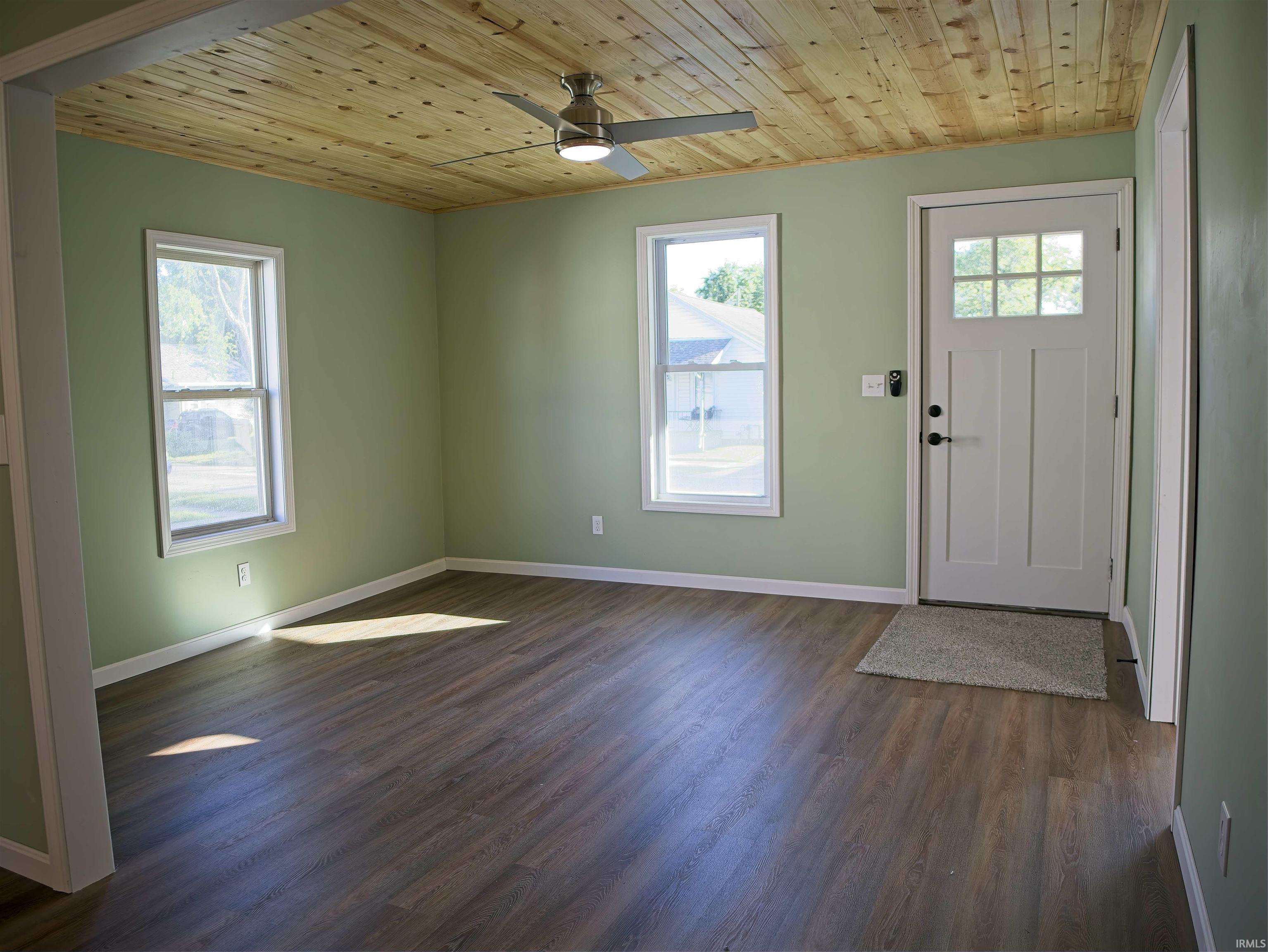1320 Perry Street Vincennes, IN 47591 - Photo 2 of 17