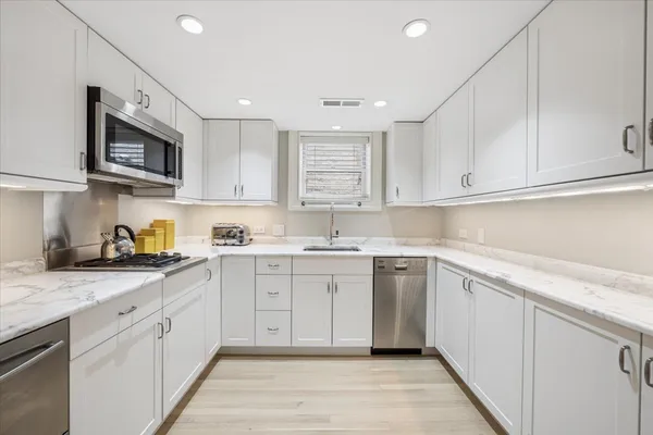 $3,100,000 | 2232 North Dayton Street, Chicago, IL 60614