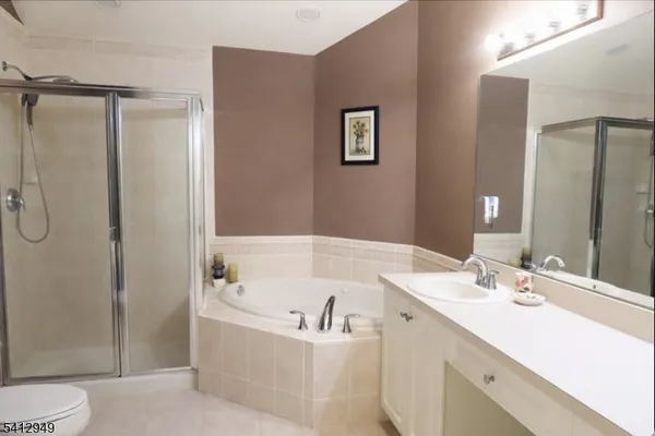 $725,000 | 317 Kensington Lane, Livingston, NJ 07039