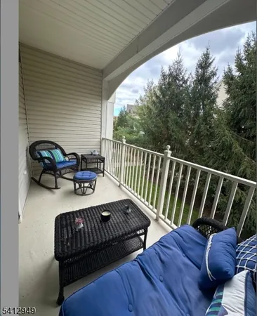 $725,000 | 317 Kensington Lane, Livingston, NJ 07039