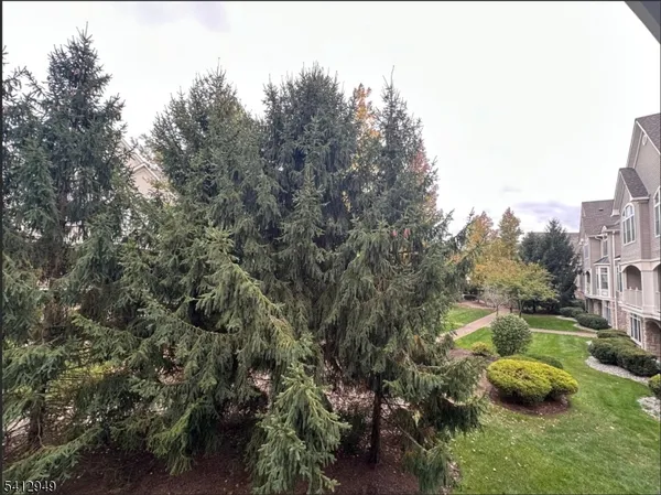 $725,000 | 317 Kensington Lane, Livingston, NJ 07039