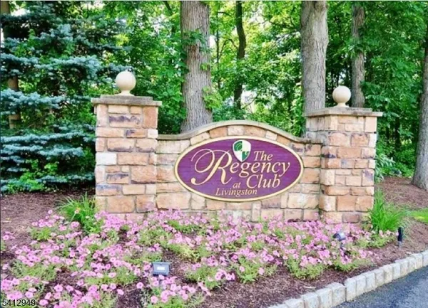 $725,000 | 317 Kensington Lane, Livingston, NJ 07039