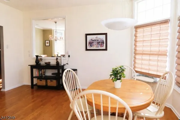 $725,000 | 317 Kensington Lane, Livingston, NJ 07039