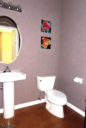 $725,000 | 317 Kensington Lane, Livingston, NJ 07039