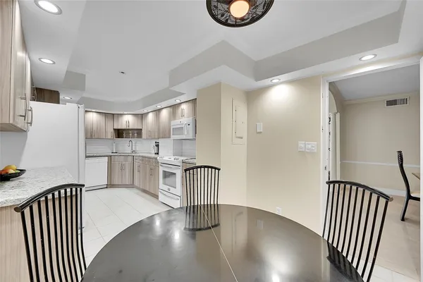 $5,000 | 111 North Pompano Beach Boulevard, Unit PH3, Pompano Beach, FL 33062