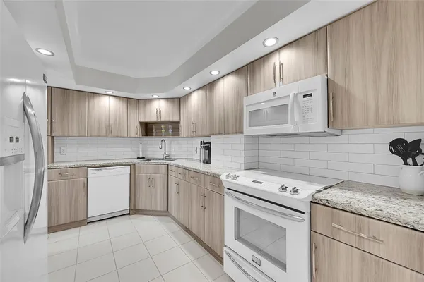 $5,000 | 111 North Pompano Beach Boulevard, Unit PH3, Pompano Beach, FL 33062