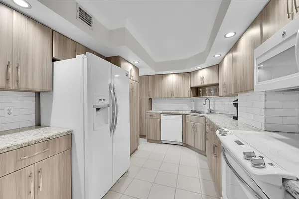 $5,000 | 111 North Pompano Beach Boulevard, Unit PH3, Pompano Beach, FL 33062