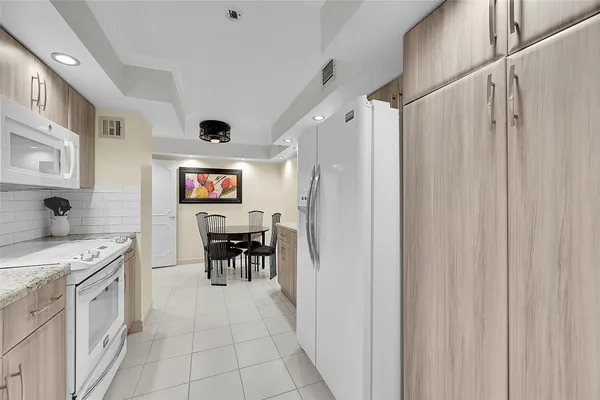 $5,000 | 111 North Pompano Beach Boulevard, Unit PH3, Pompano Beach, FL 33062