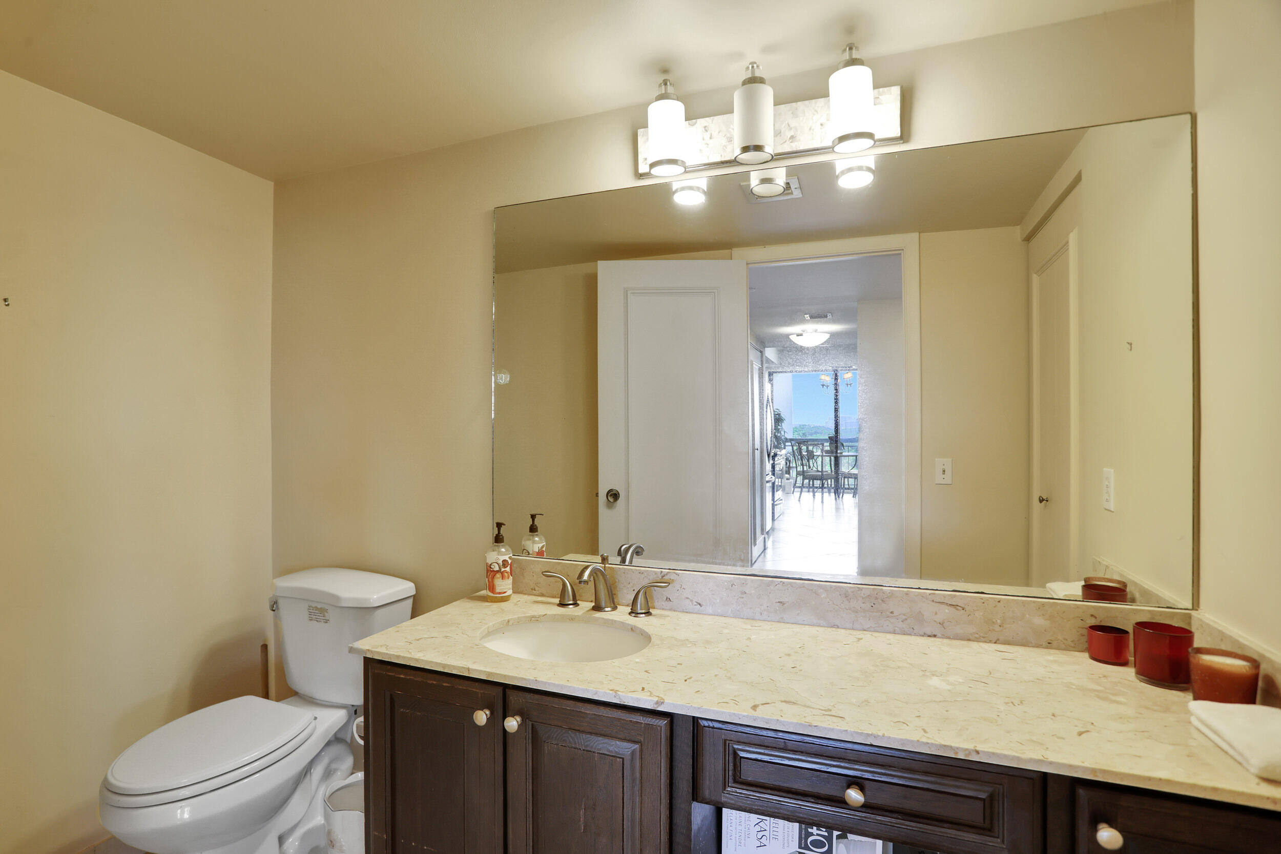 2001 North Ocean Boulevard, Unit 501 Boca Raton, FL 33431 - Photo 12 of 59 12_001l3991