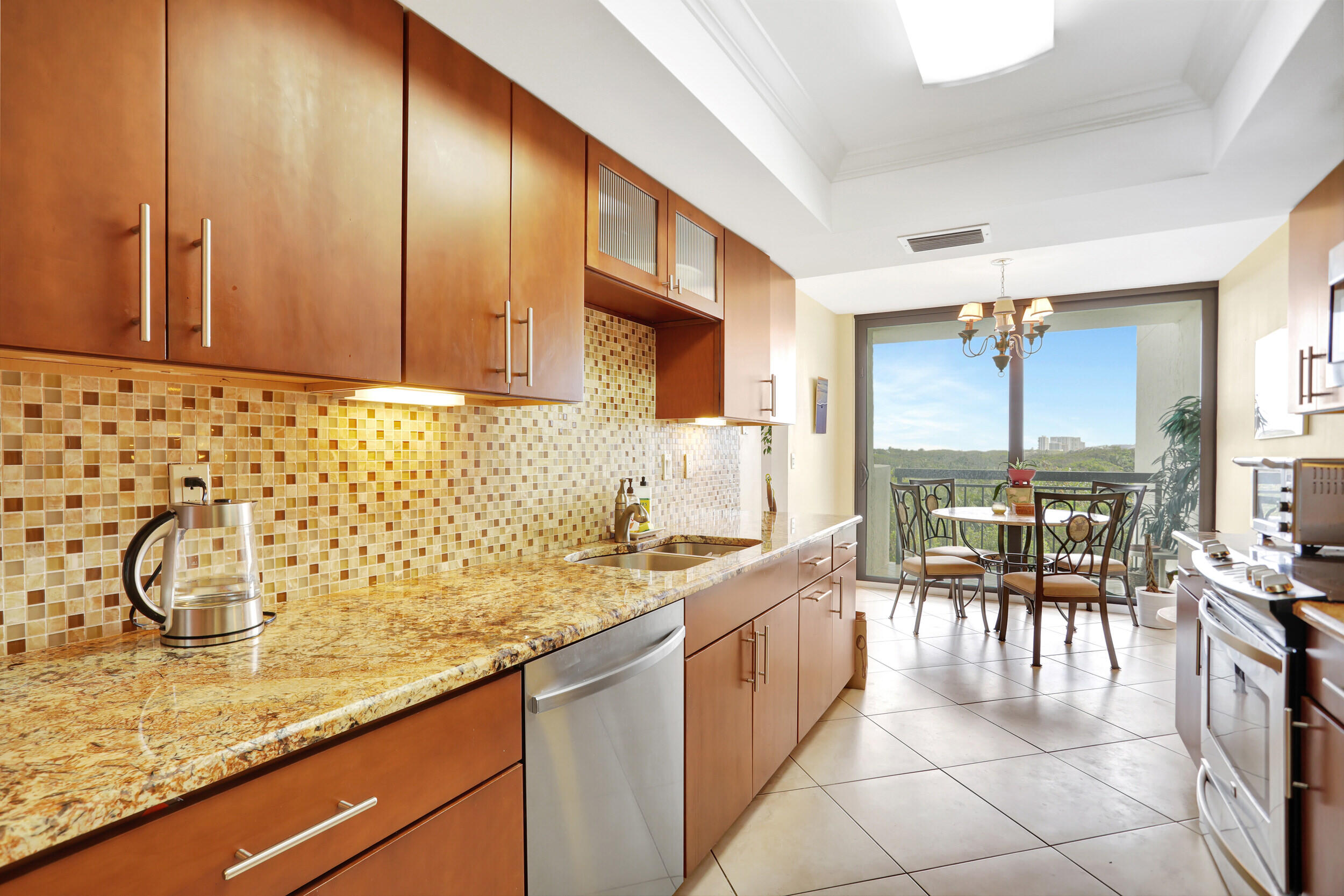 2001 North Ocean Boulevard, Unit 501 Boca Raton, FL 33431 - Photo 15 of 59 15_001l4006