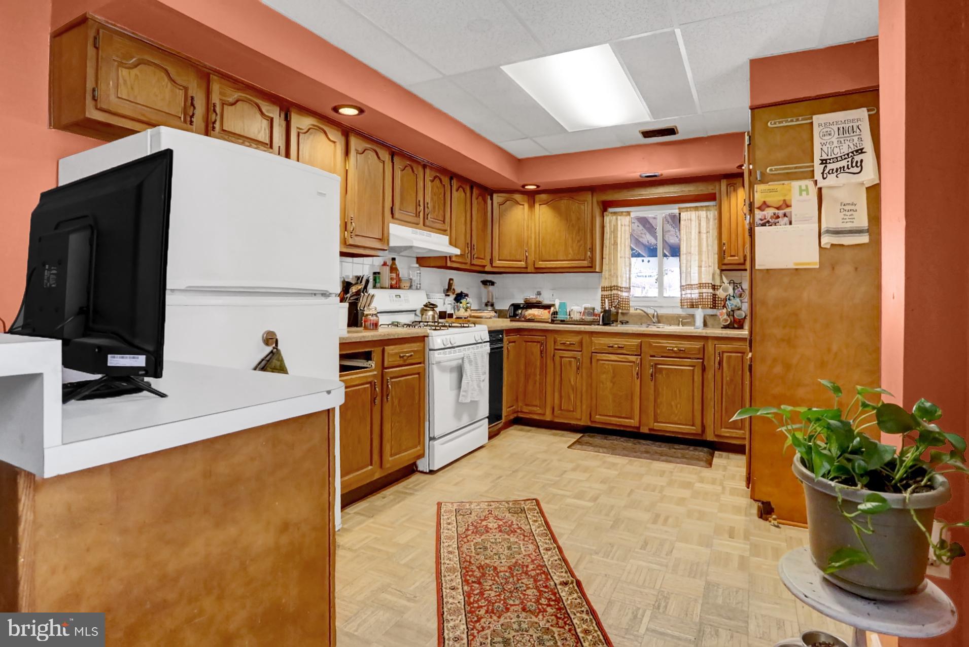 1327 Good Street Reading, PA 19602 - Photo 10 of 25 Gallery Image 10