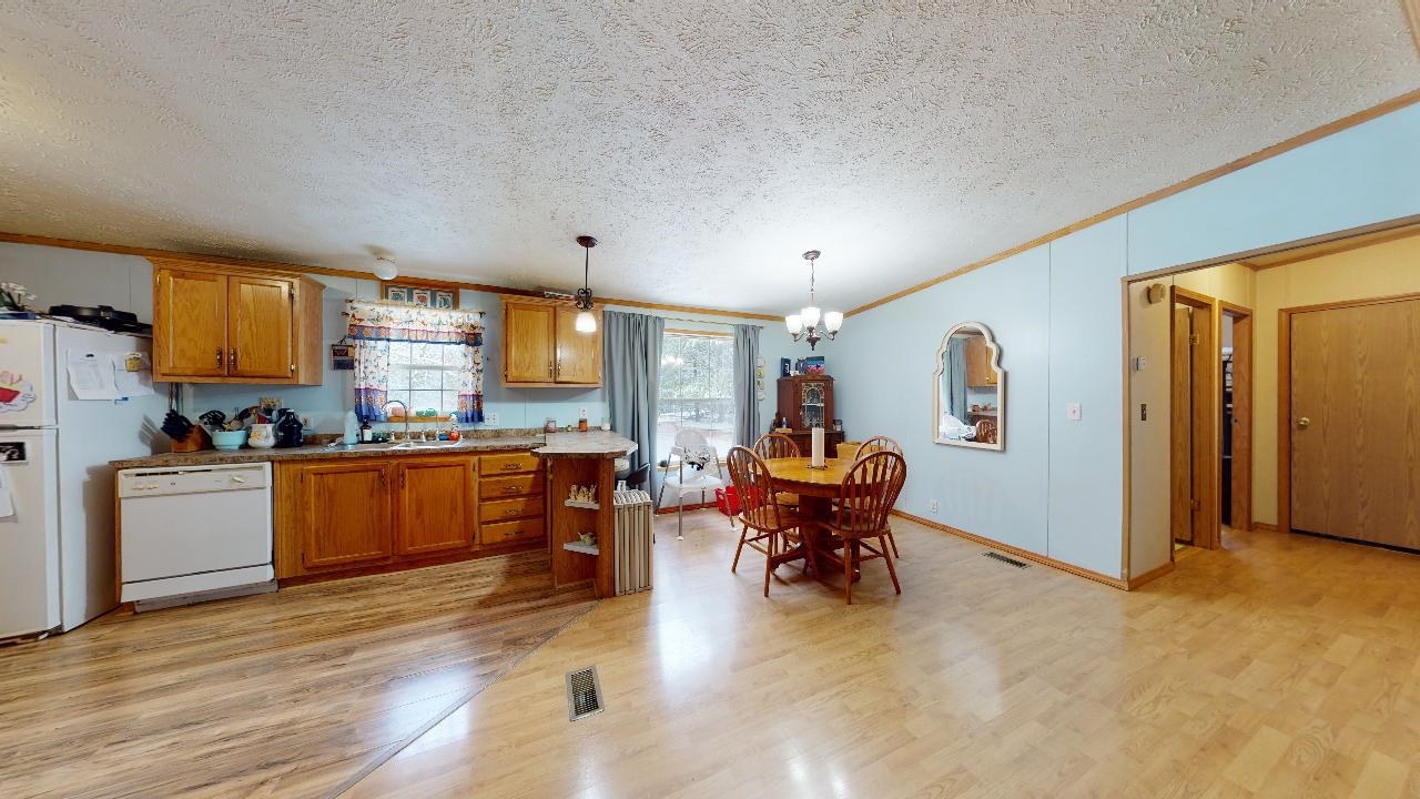 7454 West Maple Grove Road Lake, MI 48632 - Photo 9 of 30 1906739-8.JPG