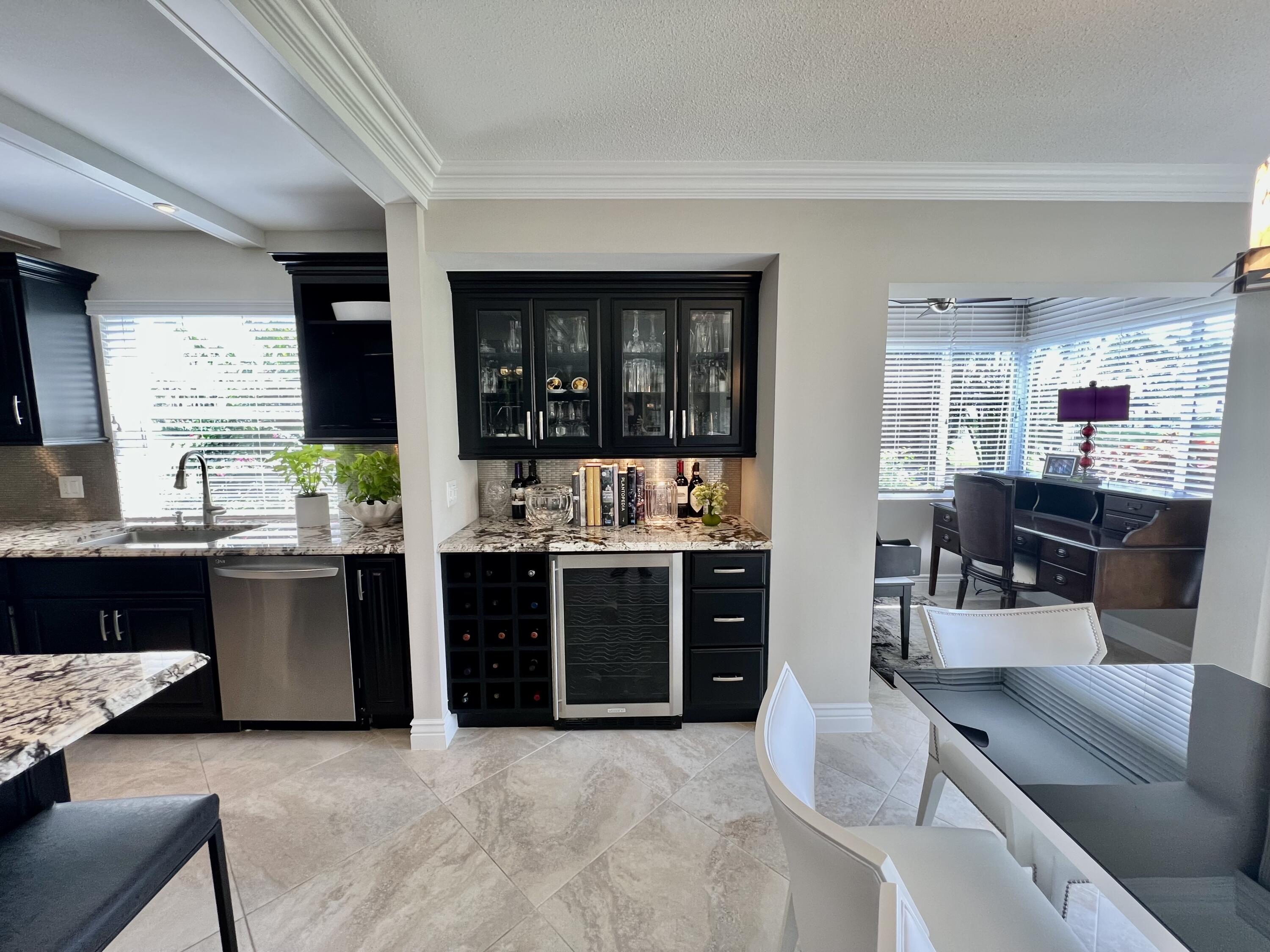 3658 North Quail Ridge Drive, Unit GREEN HERON S Boynton Beach, FL 33436 - Photo 15 of 55 Dining Area