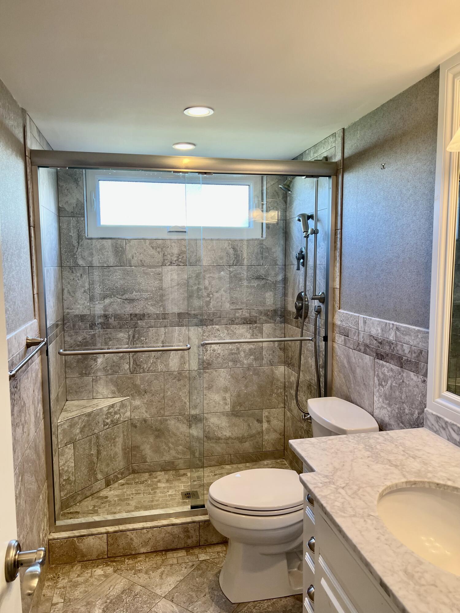 3658 North Quail Ridge Drive, Unit GREEN HERON S Boynton Beach, FL 33436 - Photo 19 of 55 Guest Bath