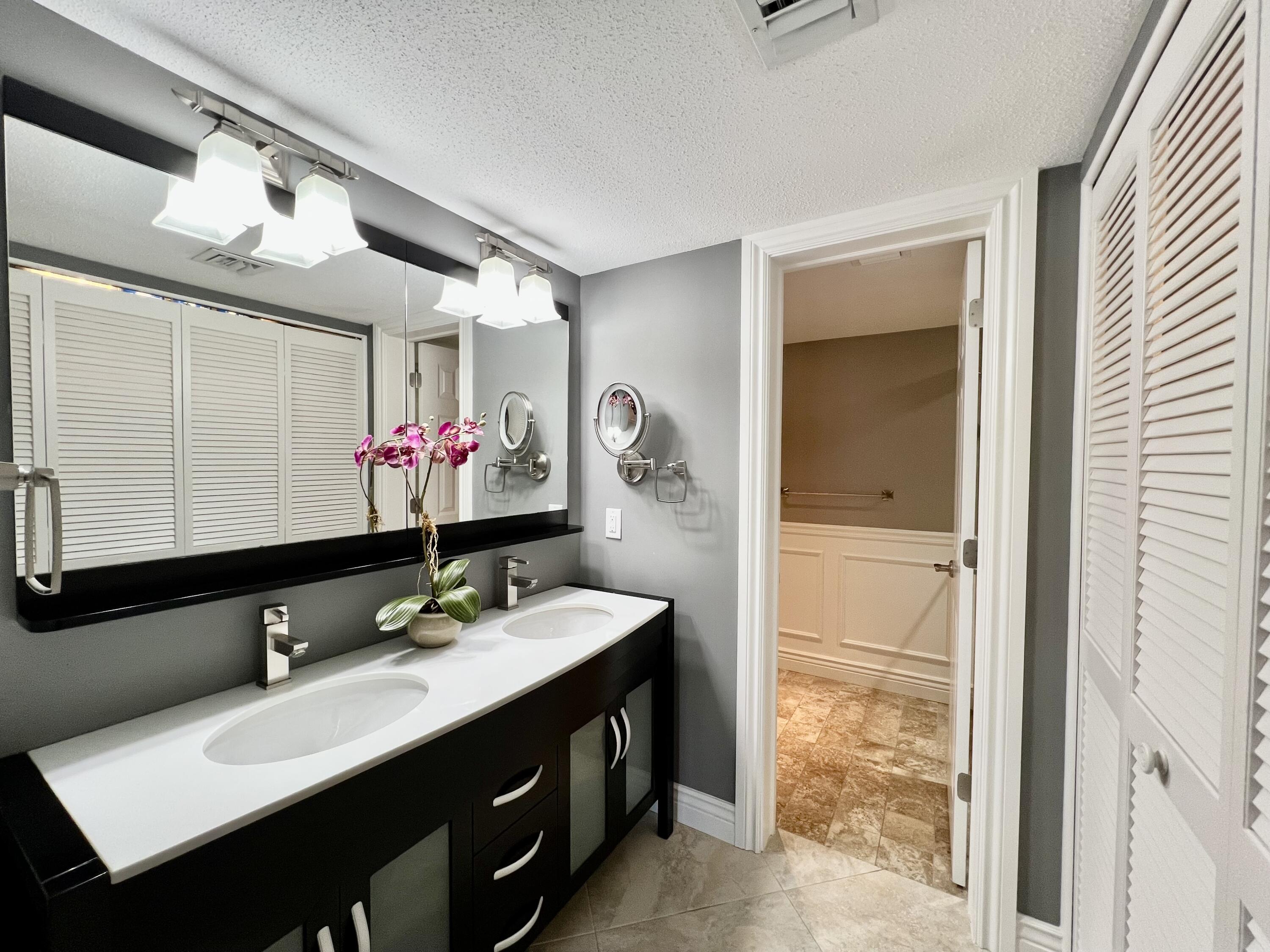 3658 North Quail Ridge Drive, Unit GREEN HERON S Boynton Beach, FL 33436 - Photo 32 of 55 Main Bath