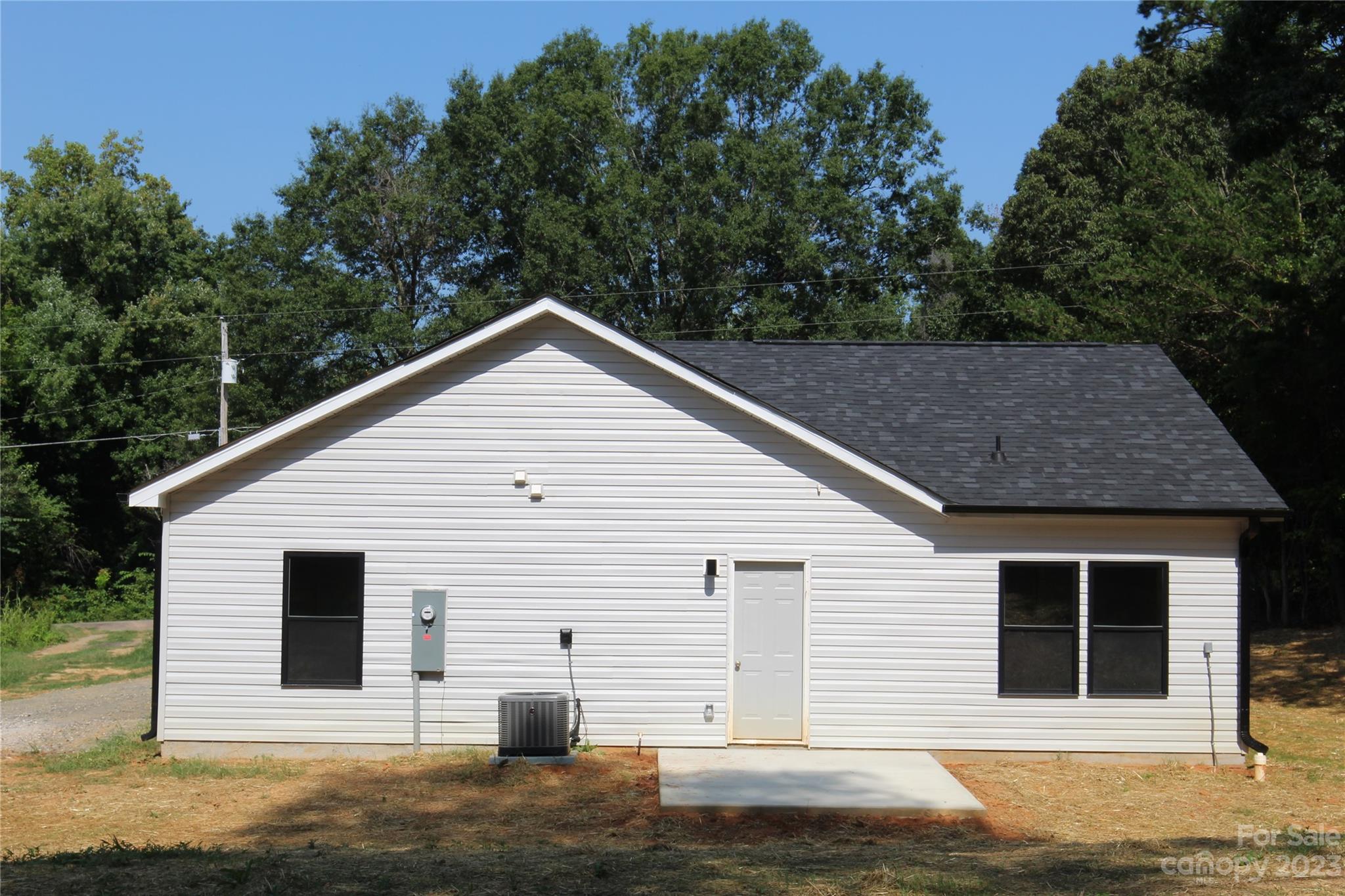 5635 Lewis Road Gastonia, NC 28052 - Photo 4 of 20 Gallery Image 4
