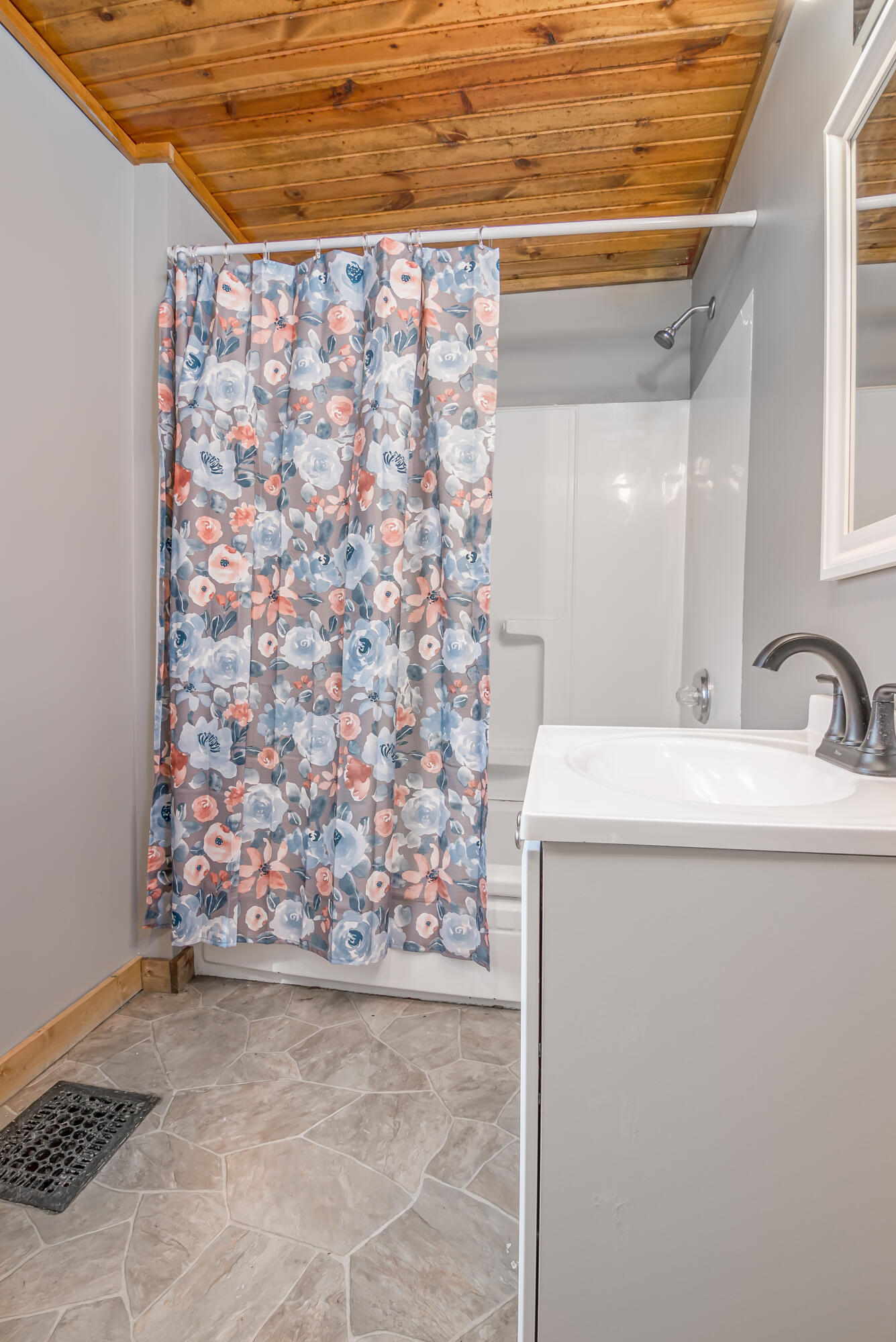 2497 West Lever Road Hart, MI 49420 - Photo 15 of 47 bath