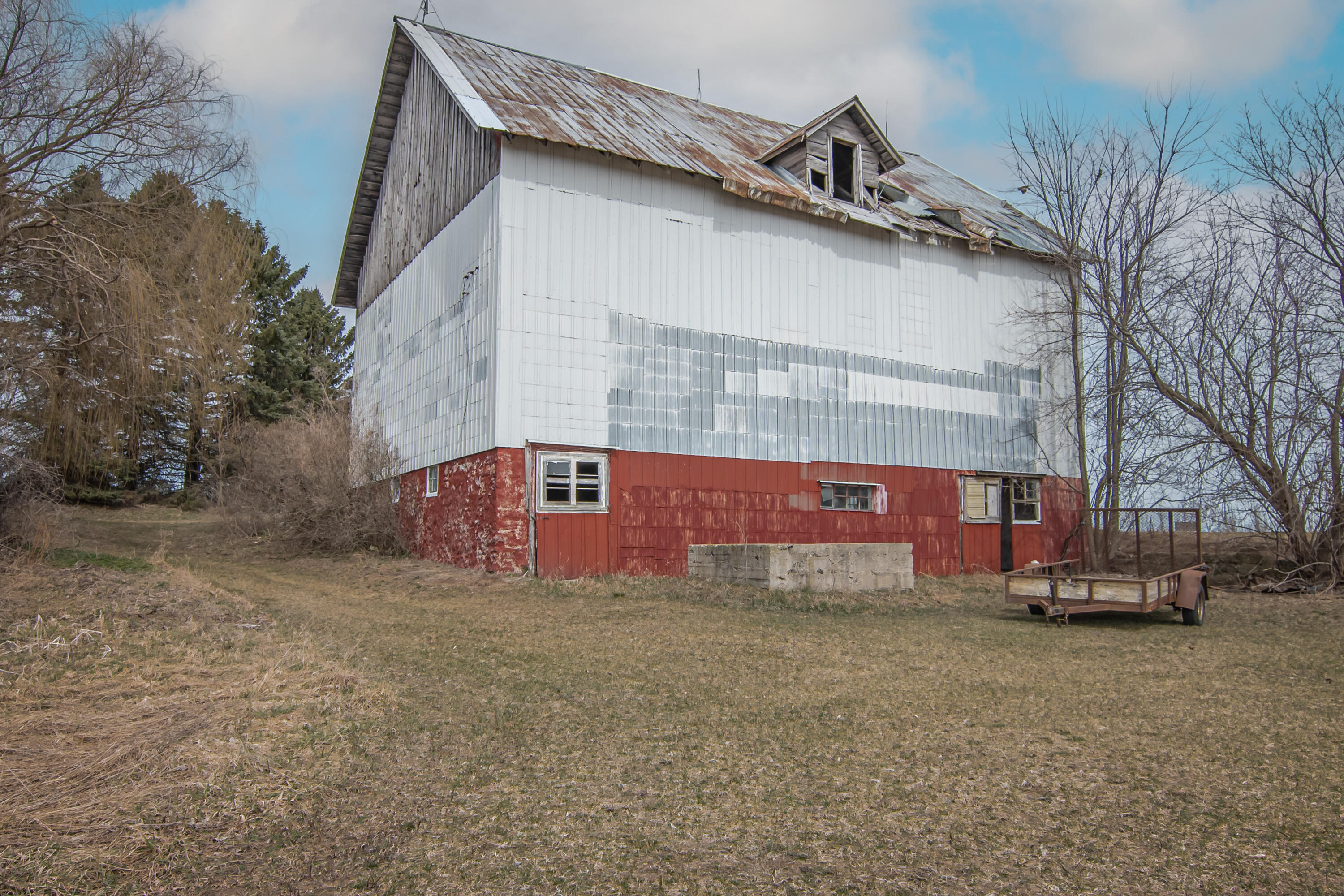 2497 West Lever Road Hart, MI 49420 - Photo 34 of 47 barn