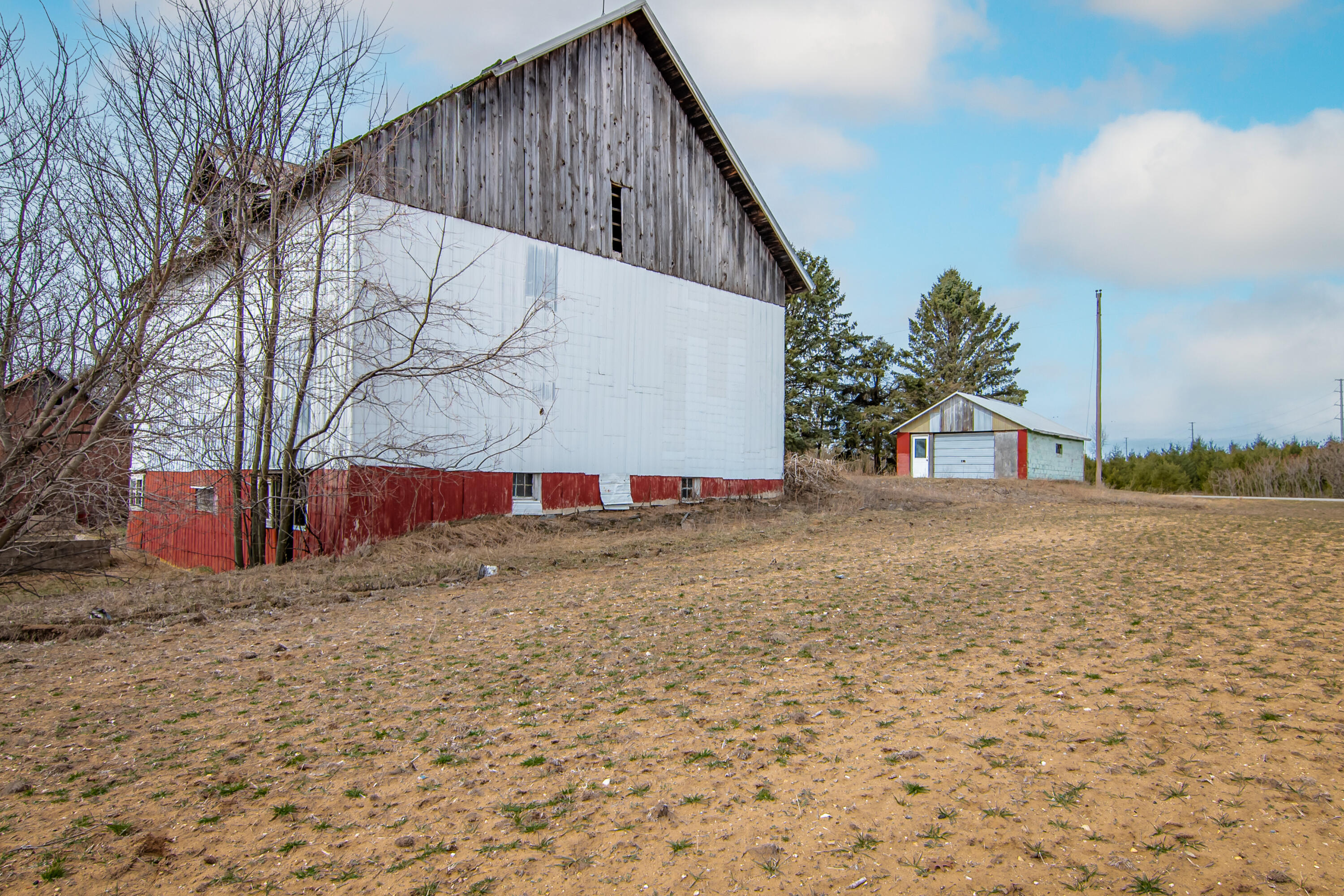 2497 West Lever Road Hart, MI 49420 - Photo 35 of 47 barn