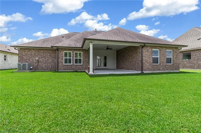 $450,000 | 132 Moonlight Cove Lane, Luling, LA 70070