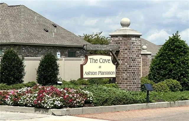 $450,000 | 132 Moonlight Cove Lane, Luling, LA 70070