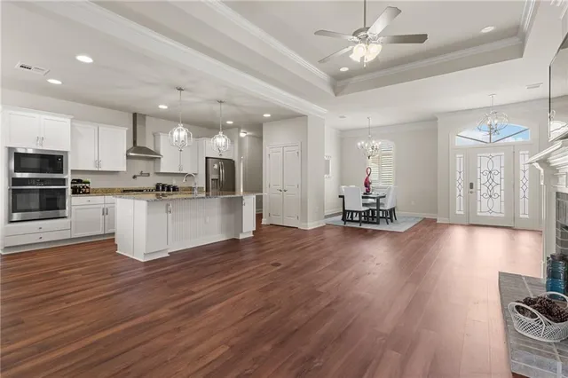 $450,000 | 132 Moonlight Cove Lane, Luling, LA 70070